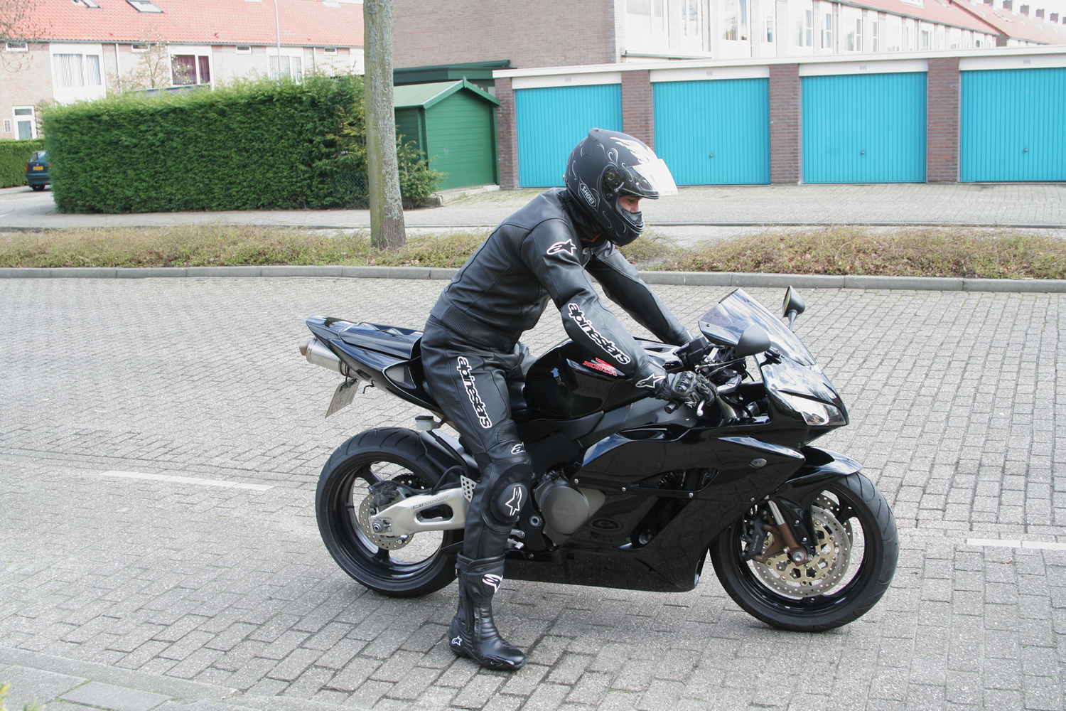 http://www.japper.nl/cbr1000rr/img/IMG_6160.jpg